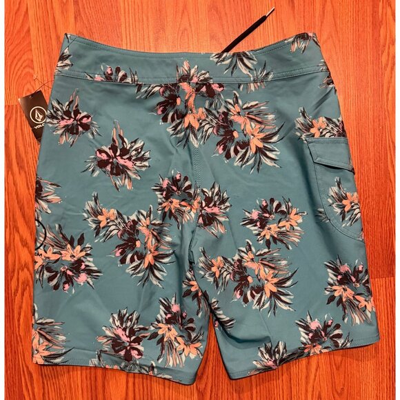 Volcom Manic 2 Board Shorts Floral AOP Mens 31 9" Beach Swim Trunks NWT - Picture 2 of 7